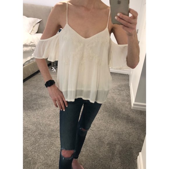 NWT LF White Embroidered Off the Shoulder Blouse - Picture 1 of 8